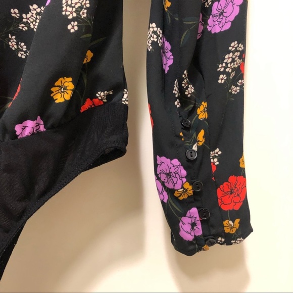 ASTR x Revolve black floral bodysuit - Picture 5 of 7